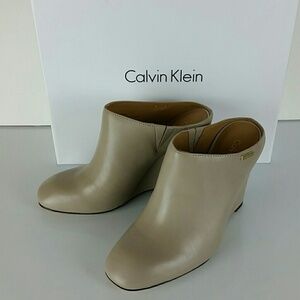 Calvin Klein Womens shoes size 6